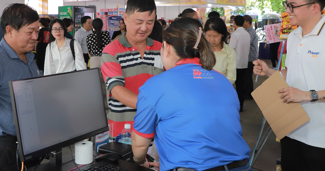 [Quận 10] Không Khí Nhộn Nhịp Tại Lễ Khai Mạc Chương Trình Bán Hàng Lưu Động – Bình Ổn Thị Trường 2024