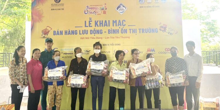 Trao Yêu Thương, Nhận Nụ Cười Cùng Chương Trình Bán Hàng Lưu Động 2024